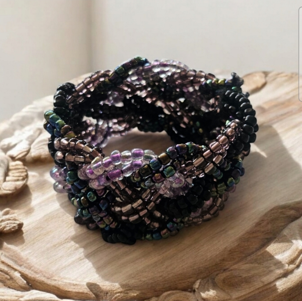 Purple Seed Bracelet 28$